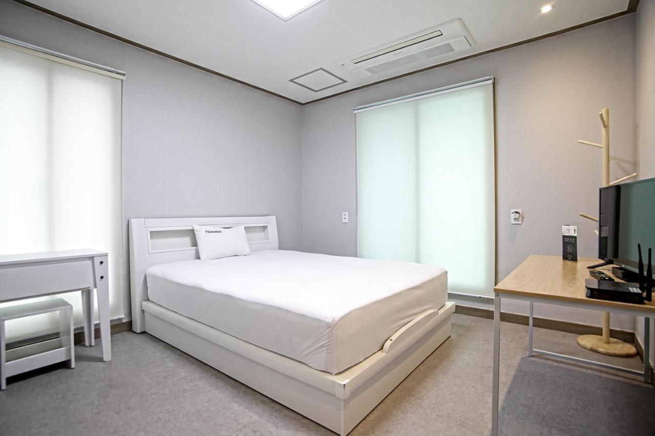 One Percent Hostel Jeonju Exterior photo