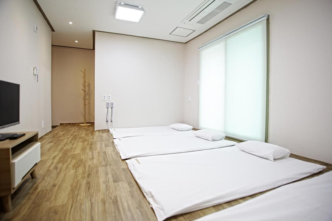 One Percent Hostel Jeonju Exterior photo