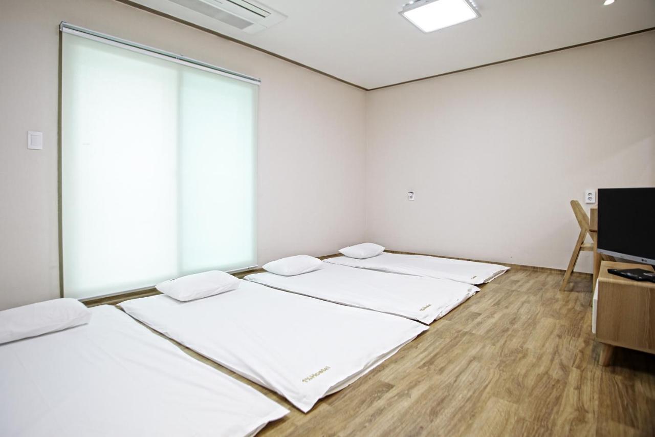 One Percent Hostel Jeonju Exterior photo